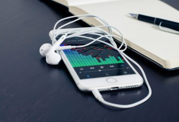 mobile-616012_1920-1