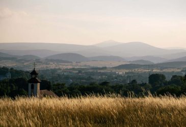 old-church-in-praire