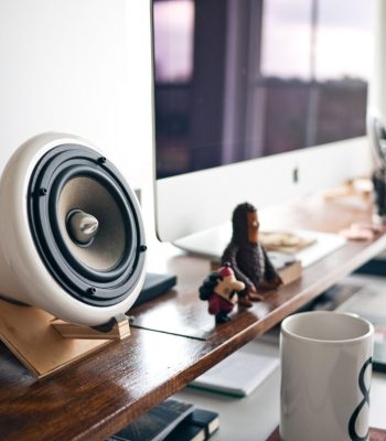 photo-1416339306562-f3d12fefd36f